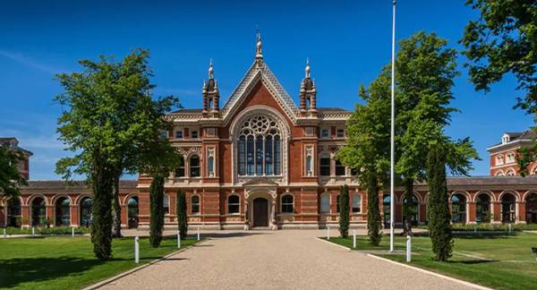 Discover the History of Our Founding School