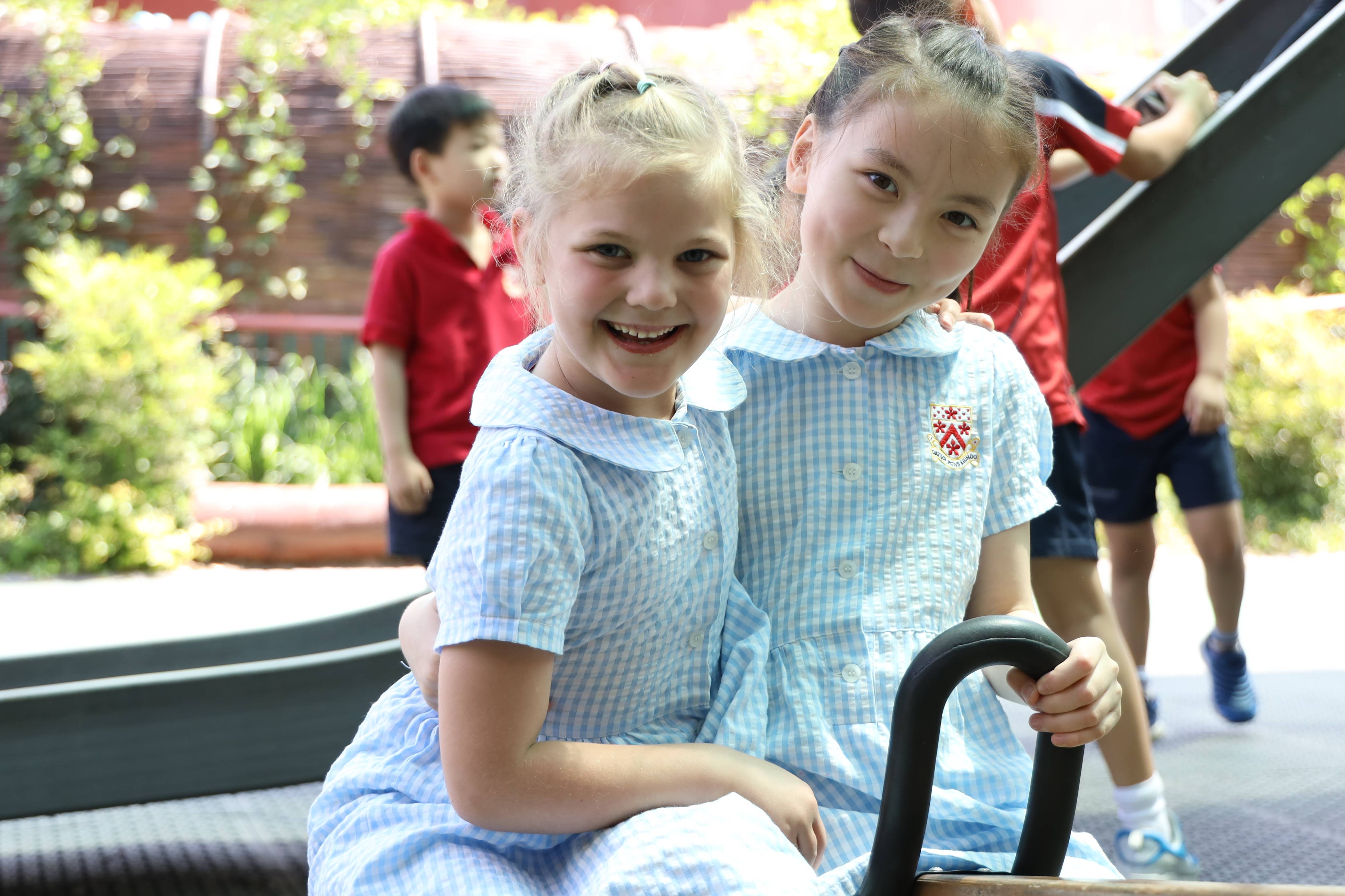 DUCKS: Happy Children and Engaging Parents