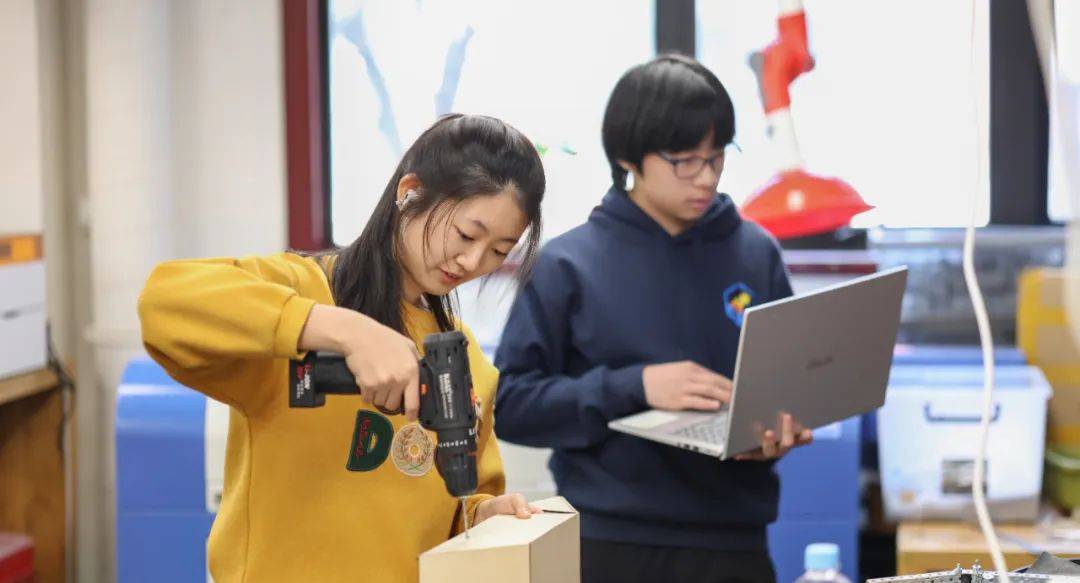 Innovators at work: HakD and student-led tech exploration