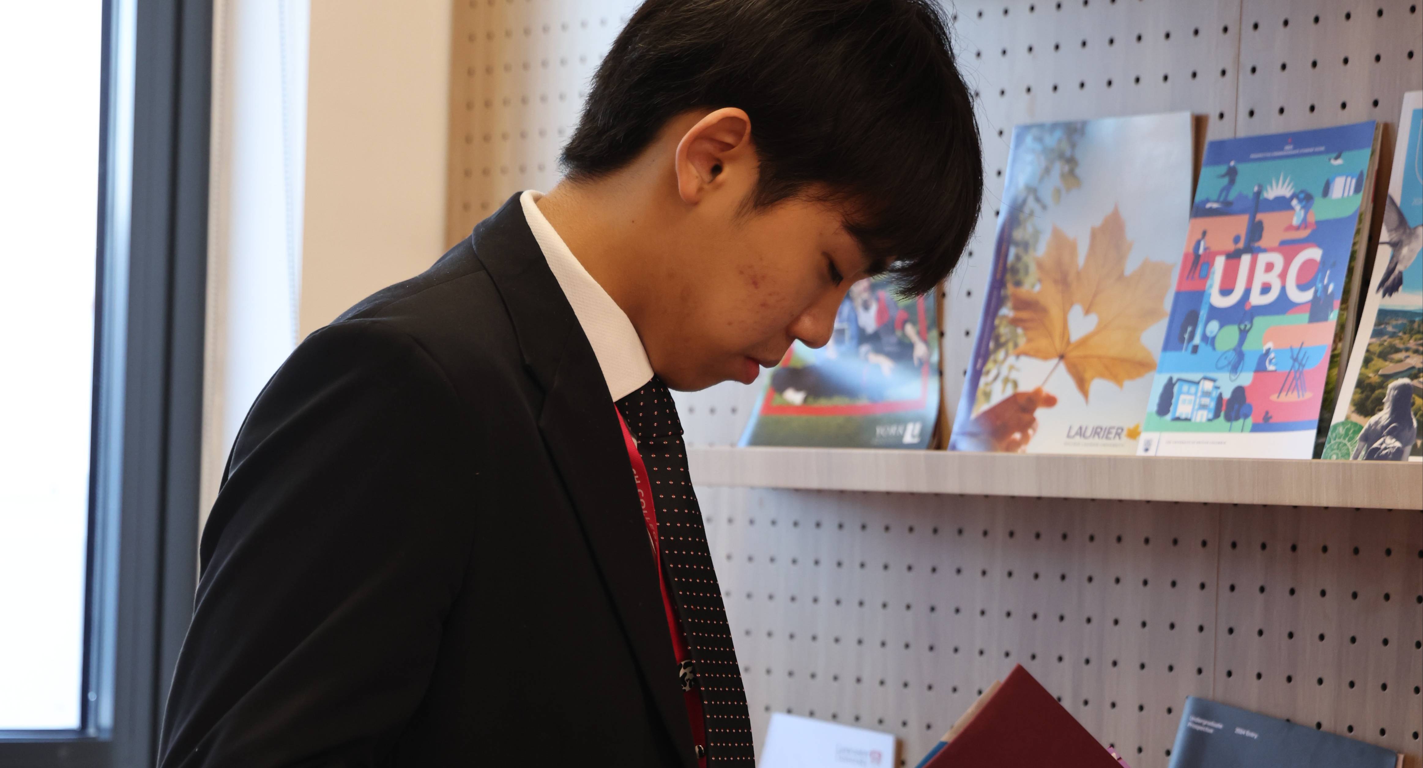Why Apply to a Dulwich Puxi Scholarship? | 为什么德威浦西的奖学金值得申请?