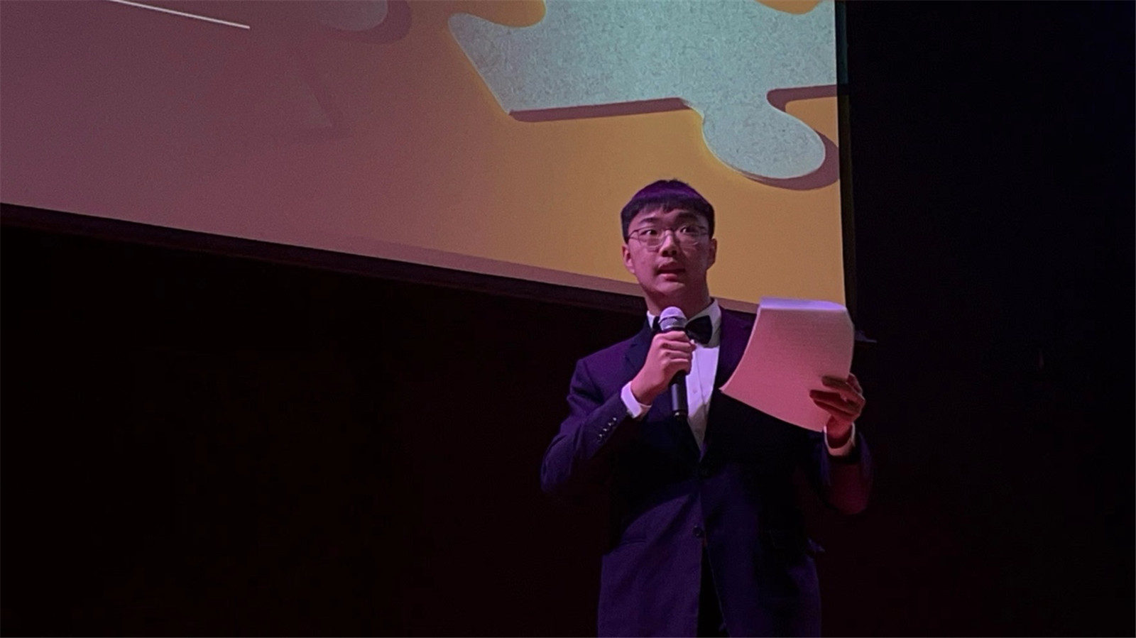 Eddy giving a presentation to international school teachers to the annual ACAMIS tech conference.