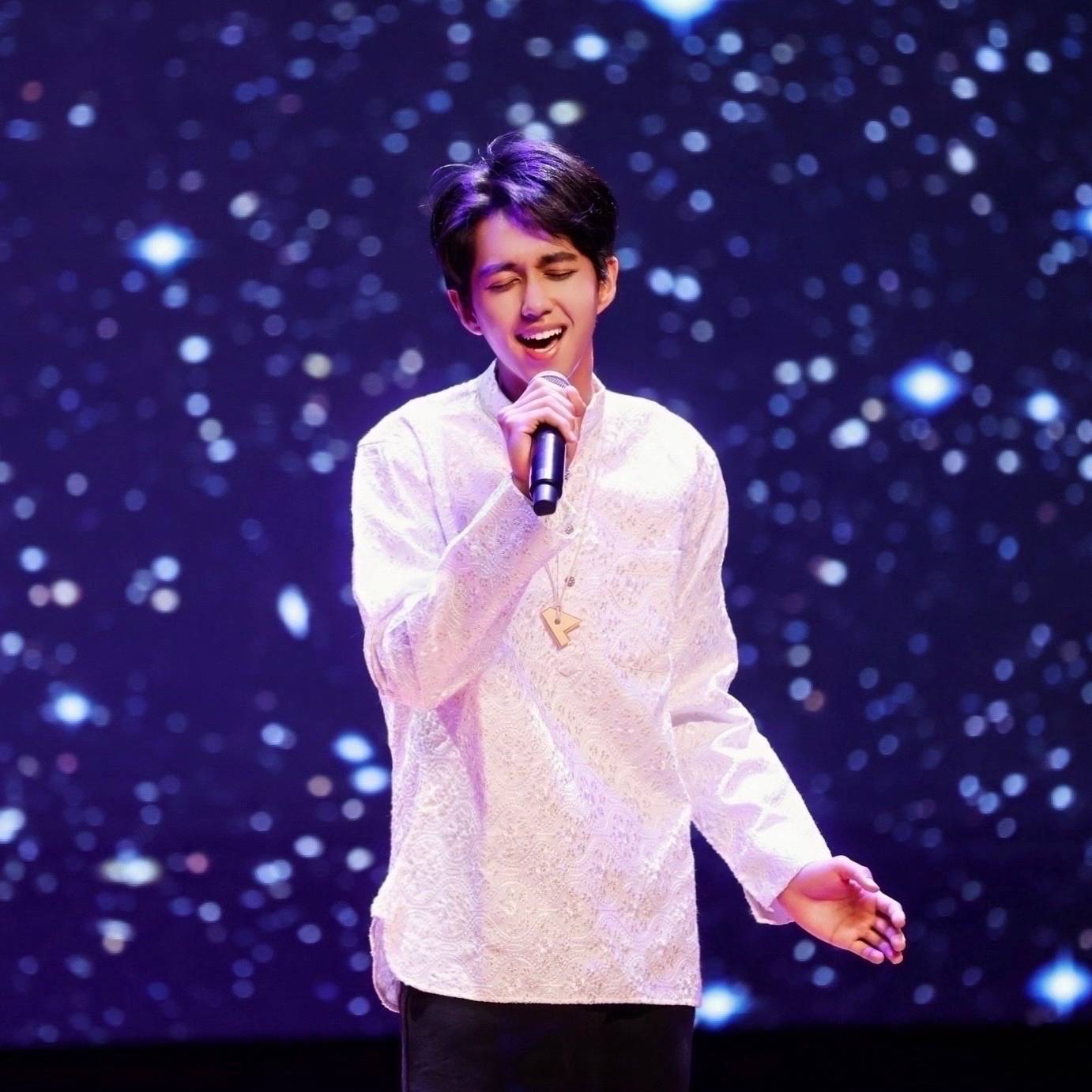 让热爱指引方向，你的心会带你走向想去的地方。感谢所有在我成长为一名音乐人过程中给予我重要支持的老师。