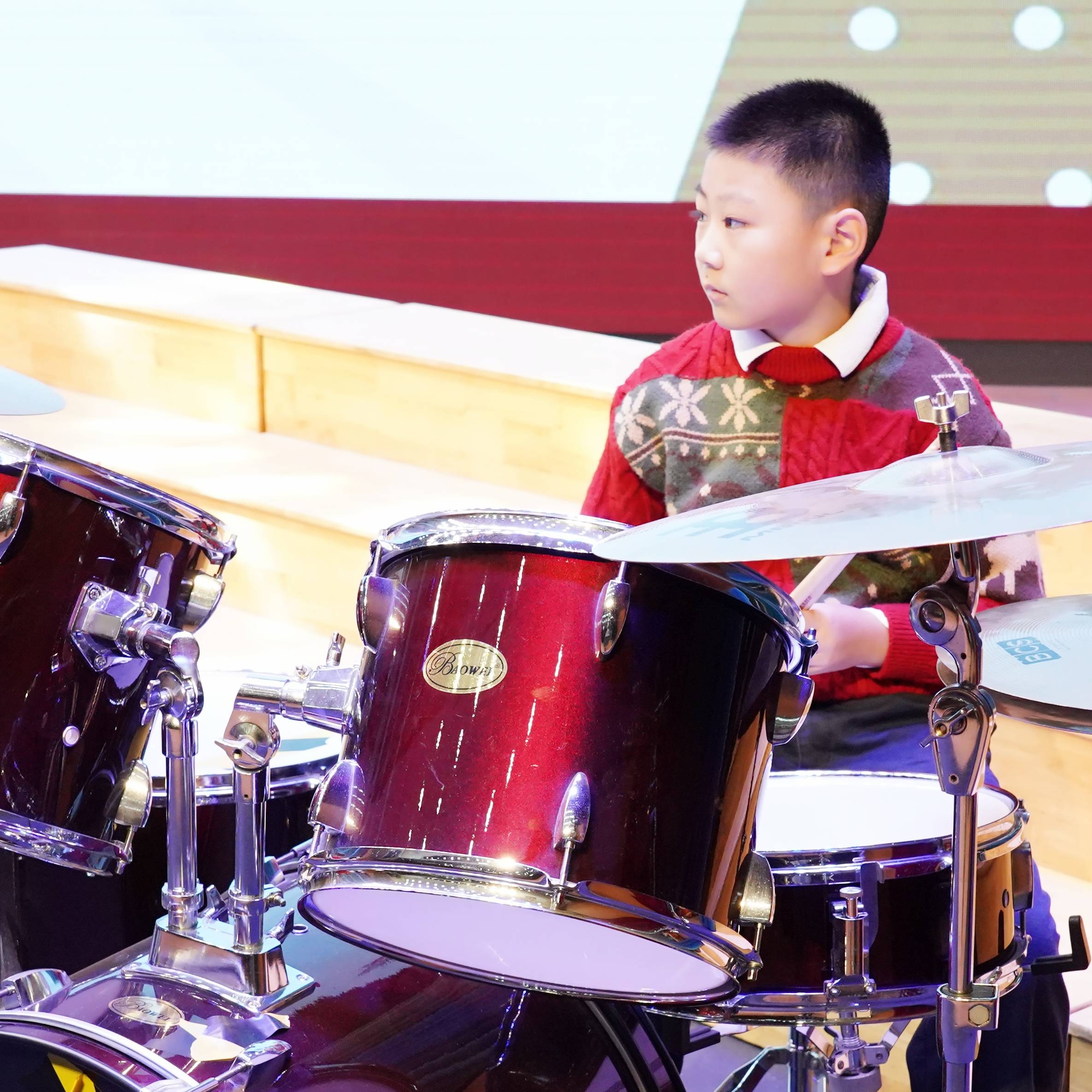 我最喜欢的 联课活动（CCA）是体操、管弦乐团和数学，因为它们都让我需要多动脑思考。