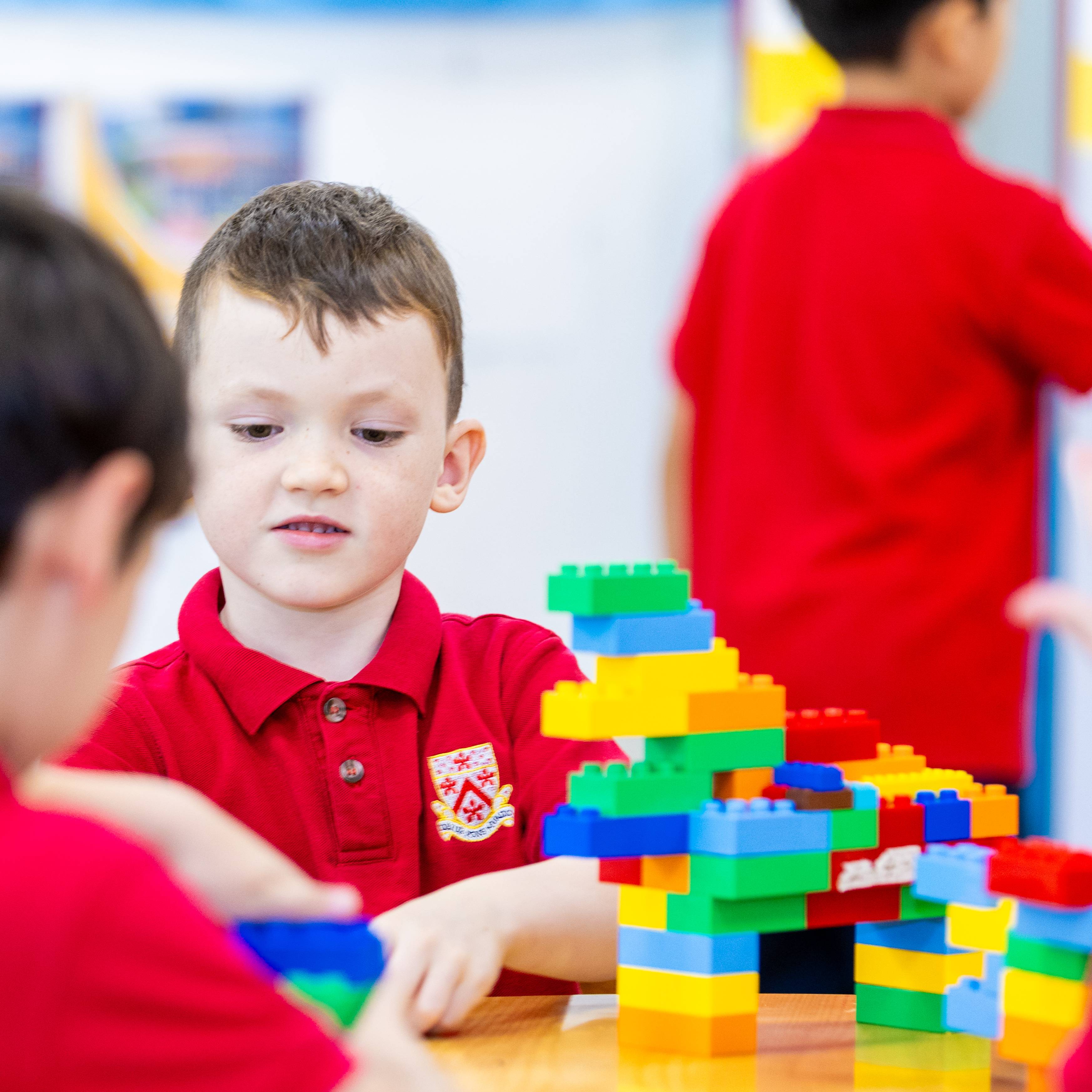 我的老师总是帮助我并且鼓励我！