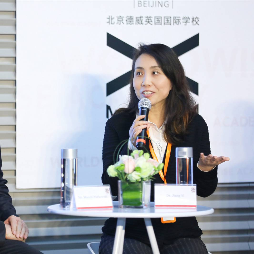 学生领导的模式意义非凡，也体现了北京德威对学生领导力的培养与重视。