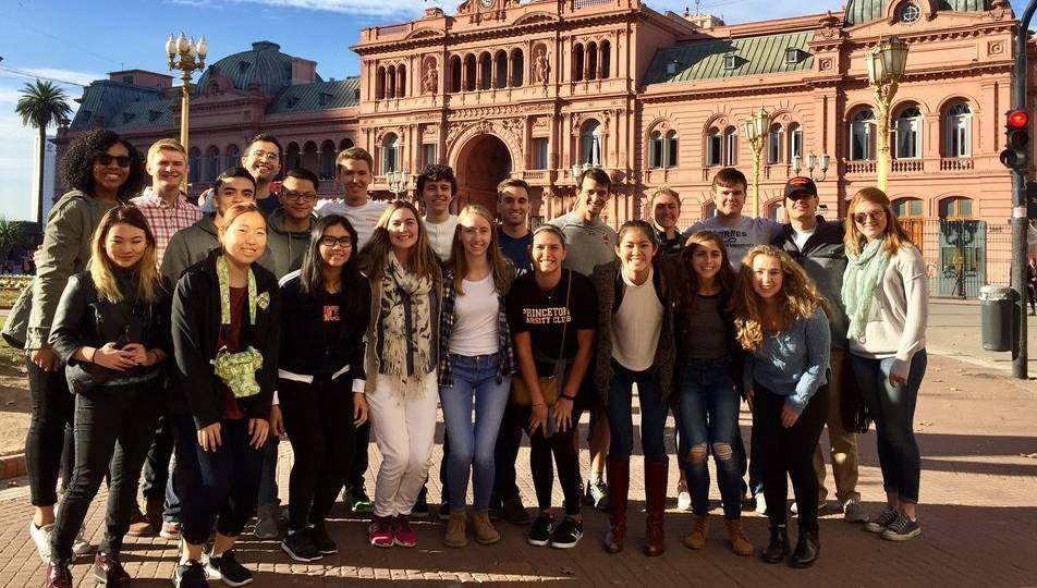 心怀世界，睿引未来大使奖金