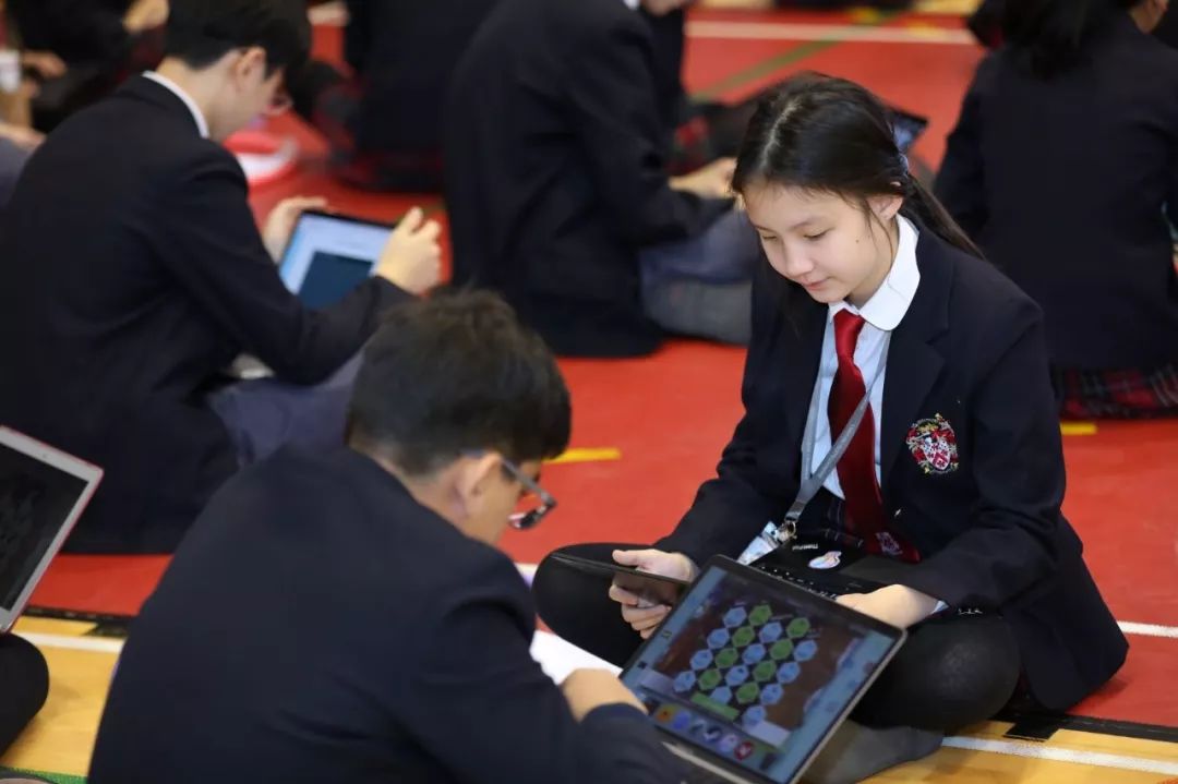 德威学生上课