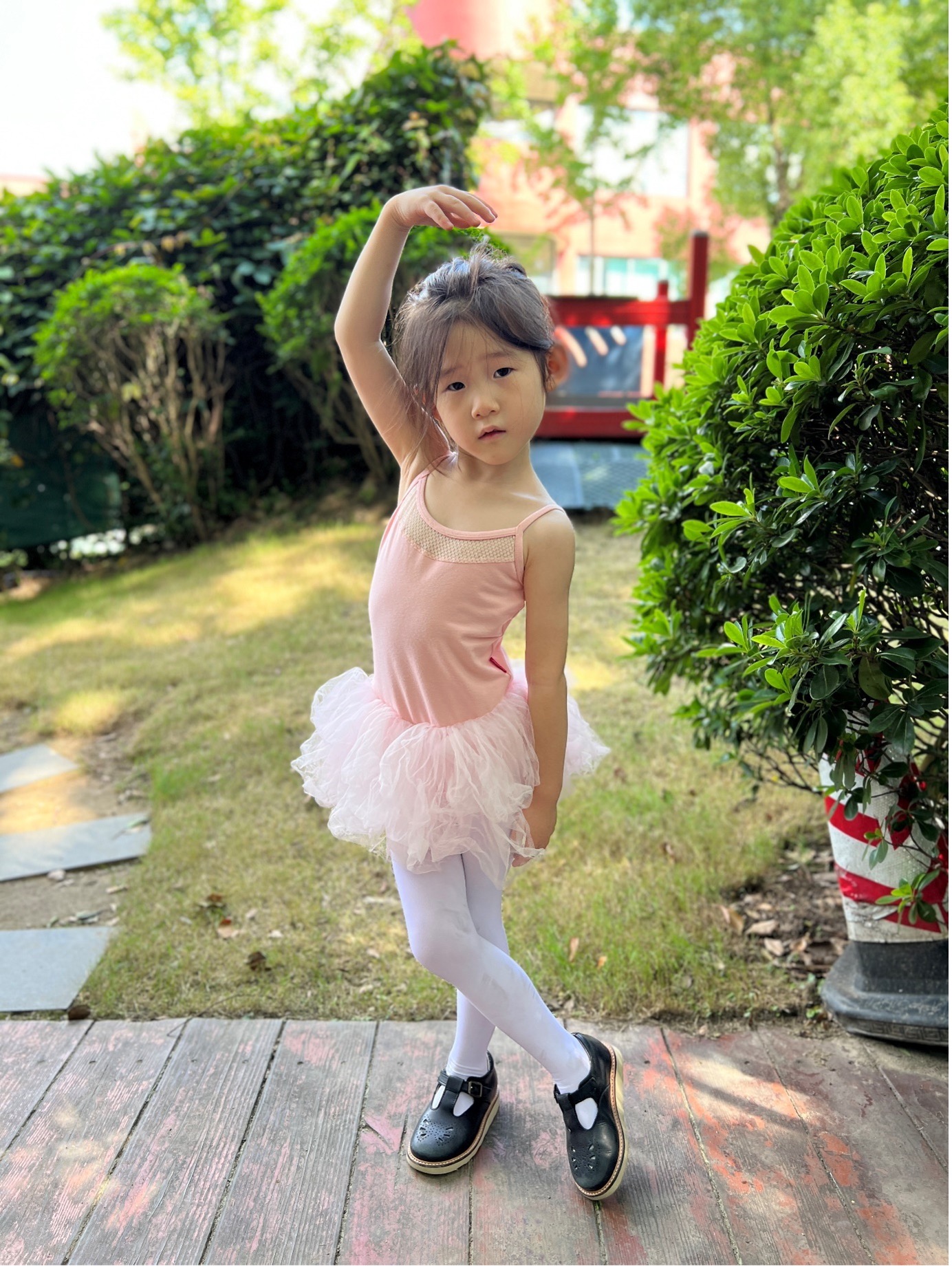 Avril – I like dancing. I have already had two ballet lessons.