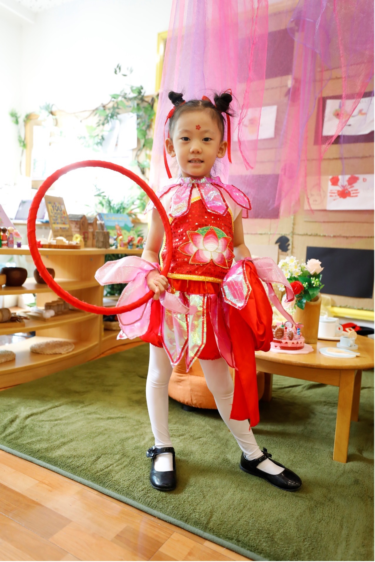 Julia – I like nézhā. I watched cartoons about him. He can fly in the sky and swim in the sea.